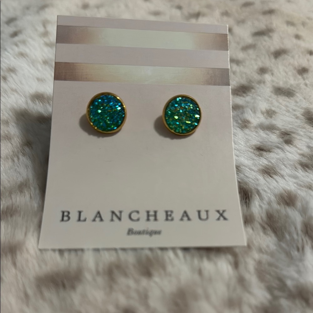 ✨ 5 for $25 ✨ Blancheaux Boutique Gold and Blue Stud Earrings